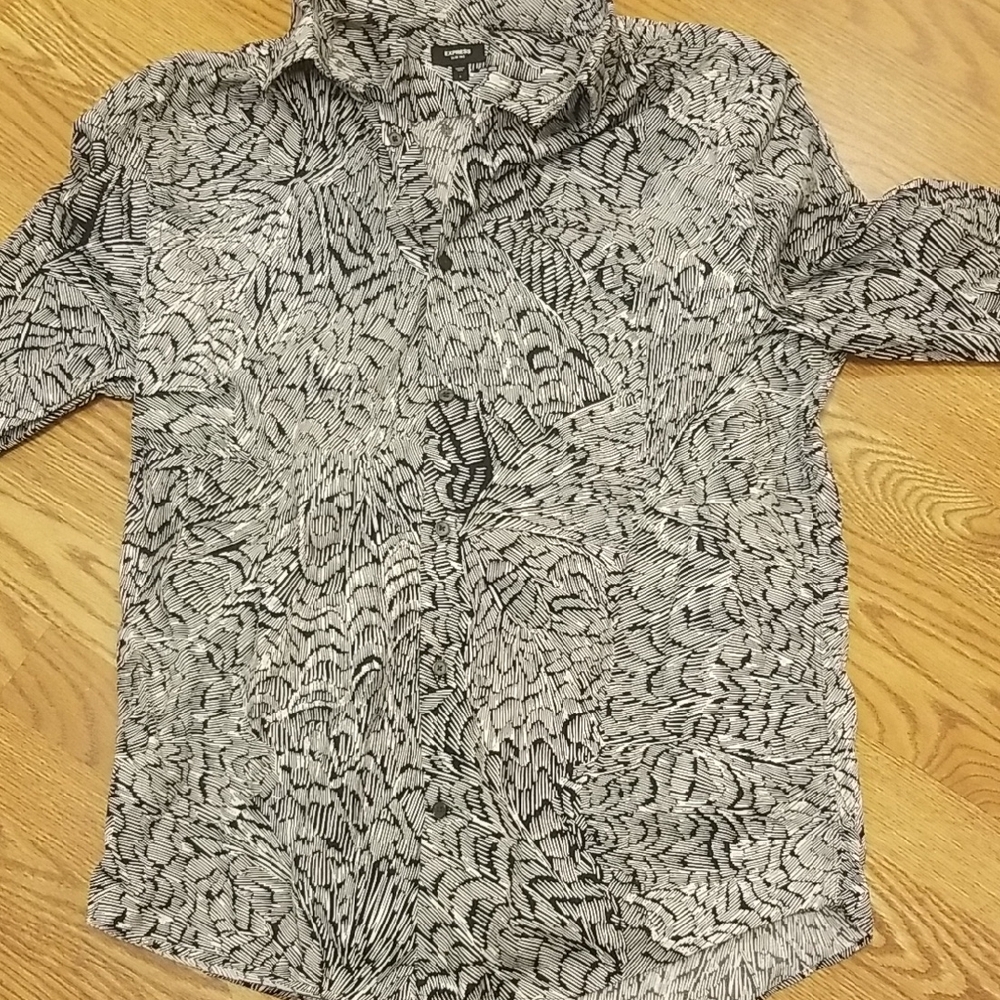 Express Monochrome Patterned Button Down Shirt - image 5